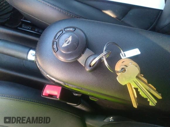 ✅ 2012 MINI Clubman S • VIN: WMWZG3C58CTY38353 • Lot: 41660347. Listed on IAAI with 134,095 mi. Free auction sales archive from the USA and detailed vehicle history report at DreamBid. Image 11.