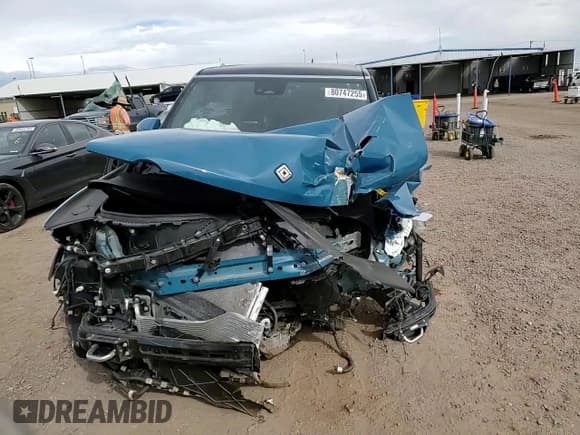 ✅ 2023 Rivian R1S Launch Edition • VIN: 7PDSGABL5PN003676 • Lot: 80747255. Wystawiony na Copart z przebiegiem Nie podano. Bezpłatny archiwum sprzedaży aukcyjnych z USA i szczegółowy raport historii pojazdu na DreamBid. Zdjęcie 15.