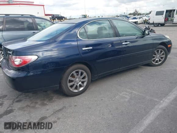 ✅ 2002 Lexus ES 300 • VIN: JTHBF30G720055651 • Lot: 43736031. Listed on IAAI with 173,953 mi. Free auction sales archive from the USA and detailed vehicle history report at DreamBid. Image 4.