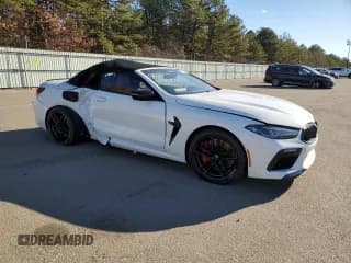 ✅ 2023 BMW M8 Competition • VIN: WBSDZ0C08PCL26827 • Lot: 36275083. Wystawiony na Copart z przebiegiem Nie podano. Bezpłatny archiwum sprzedaży aukcyjnych z USA i szczegółowy raport historii pojazdu na DreamBid. Zdjęcie 4.