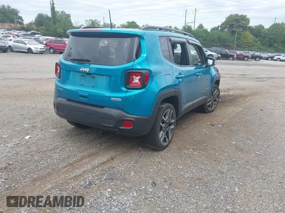 ✅ 2020 Jeep Renegade Latitude • VIN: ZACNJBBB5LPL91428 • Lot: 43014467. Listed on IAAI with 74,390 mi. Free auction sales archive from the USA and detailed vehicle history report at DreamBid. Image 4.
