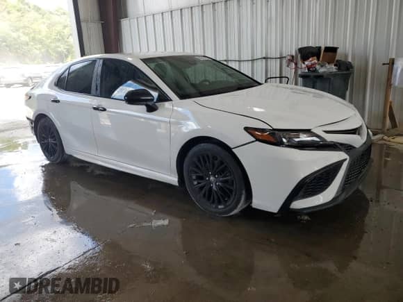 2021 Toyota Camry SE с VIN 4T1G11BKXMU041651, выставлен на аукционе Copart как лот 68313795 с пробегом 70 708 миль миль и Списание • Salvage title. История ставок и продаж доступна на DreamBid. Изображение 4.