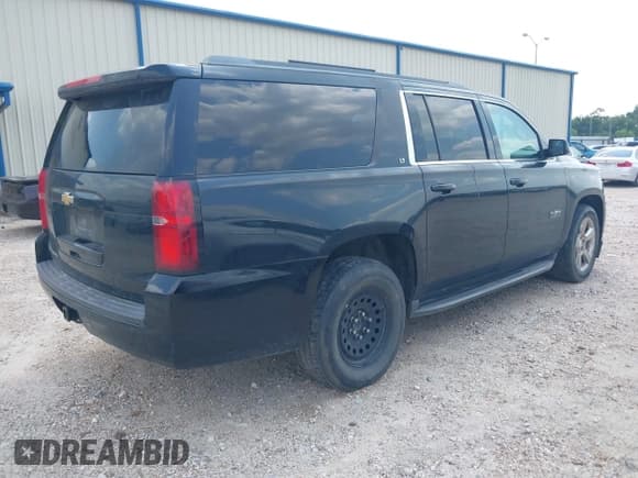 ✅ 2015 Chevrolet Suburban LT • VIN: 1GNSCJKC9FR642998 • Lot: 42974595. Wystawiony na IAAI z przebiegiem 358 414 mil. Bezpłatny archiwum sprzedaży aukcyjnych z USA i szczegółowy raport historii pojazdu na DreamBid. Zdjęcie 4.