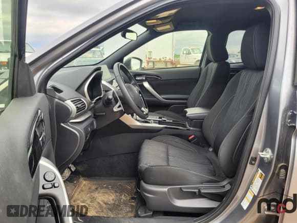 ✅ 2020 Mitsubishi Eclipse Cross LE • VIN: JA4AT4AA3LZ609491 • Lot: 59165484. Listed on Copart with 66,586 mi. Free auction sales archive from the USA and detailed vehicle history report at DreamBid. Image 6.