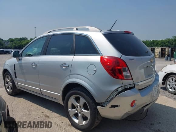 ✅ 2014 Chevrolet Captiva Sport LT • VIN: 3GNAL3EKXES643017 • Lot: 42365141. Wystawiony na IAAI z przebiegiem 102 756 mil. Bezpłatny archiwum sprzedaży aukcyjnych z USA i szczegółowy raport historii pojazdu na DreamBid. Zdjęcie 14.