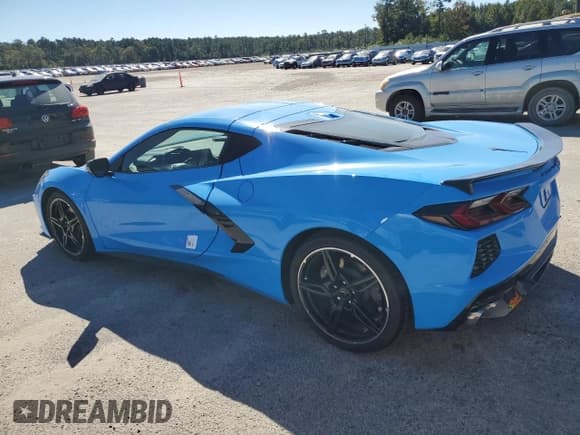 ✅ 2025 Chevrolet Corvette 1LT • VIN: 1G1YA2D4XS5101800 • Lot: 86979955. Listed on Copart with 7,501 mi. Free auction sales archive from the USA and detailed vehicle history report at DreamBid. Image 2.