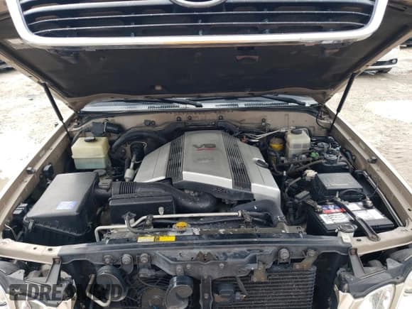 ✅ 2000 Lexus LX 470 • VIN: JT6HT00W5Y0080039 • Lot: 75300064. Wystawiony na Copart z przebiegiem 186 828 mil. Bezpłatny archiwum sprzedaży aukcyjnych z USA i szczegółowy raport historii pojazdu na DreamBid. Zdjęcie 12.