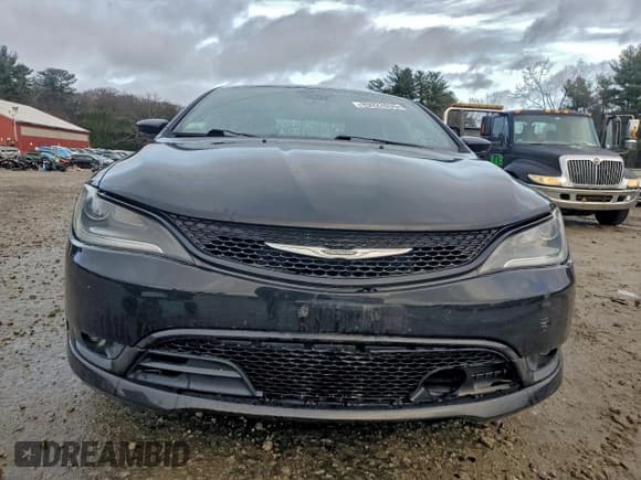 ✅ 2015 Chrysler 200 S • VIN: 1C3CCCBB0FN756075 • Lot: 93922635. Listed on Copart with 115,686 mi. Free auction sales archive from the USA and detailed vehicle history report at DreamBid. Image 5.