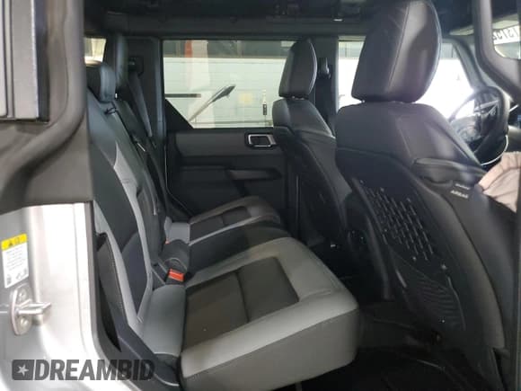 ✅ 2024 Ford Bronco Black Diamond • VIN: 1FMDE1BH5RLB38488 • Lot: 56737525. Listed on Copart with 944 mi. Free auction sales archive from the USA and detailed vehicle history report at DreamBid. Image 11.