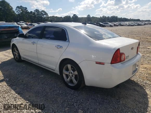 ✅ 2012 Chevrolet Malibu 1LT • VIN: 1G1ZC5EU8CF393666 • Lot: 87109685. Wystawiony na Copart z przebiegiem 298 354 mil. Bezpłatny archiwum sprzedaży aukcyjnych z USA i szczegółowy raport historii pojazdu na DreamBid. Zdjęcie 2.