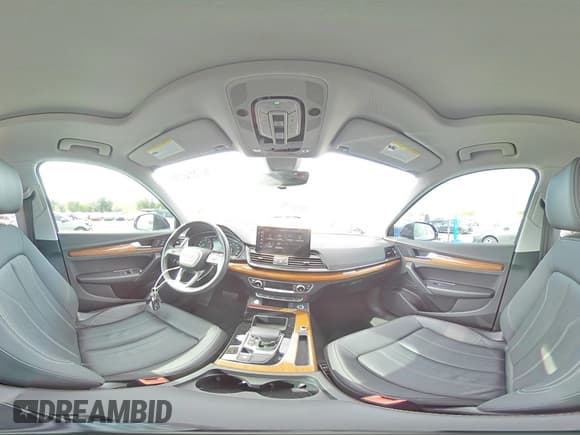 ✅ 2023 Audi Q5 Premium • VIN: WA1ABAFYXP2001196 • Lot: 67592205. Wystawiony na Copart z przebiegiem 23 141 mil. Bezpłatny archiwum sprzedaży aukcyjnych z USA i szczegółowy raport historii pojazdu na DreamBid. Zdjęcie 16.