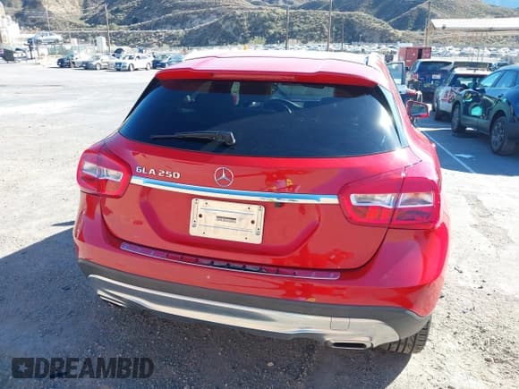 ✅ 2017 Mercedes-Benz GLA 250 • VIN: WDCTG4EB4HJ337149 • Лот: 41647726. Опубликован ранее на IAAI с пробегом 69 514 миль. Бесплатный доступ к архиву аукционных продаж из США и подробный отчёт об истории автомобиля на DreamBid. Изображение 17.