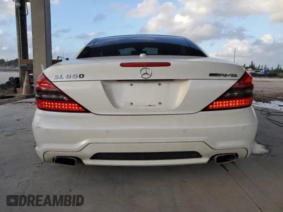 ✅ 2011 Mercedes-Benz SL 550 • VIN: WDBSK7BAXBF161245 • Lot: 77153164. Listed on Copart with 100,997 mi. Free auction sales archive from the USA and detailed vehicle history report at DreamBid. Image 6.