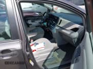 ✅ 2016 Toyota Sienna L • VIN: 5TDZK3DC9GS740287 • Lot: 43203857. Wystawiony na IAAI z przebiegiem 133 005 mil. Bezpłatny archiwum sprzedaży aukcyjnych z USA i szczegółowy raport historii pojazdu na DreamBid. Zdjęcie 5.