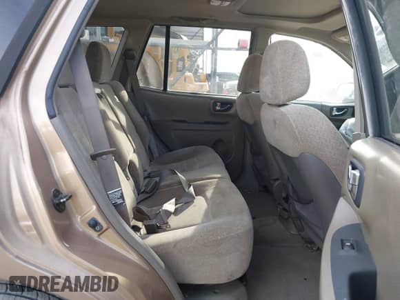 2004 Hyundai Santa Fe GLS с VIN KM8SC13D74U648059, выставлен на аукционе IAAI как лот 41674662 с пробегом 218 570 миль миль и . История ставок и продаж доступна на DreamBid. Изображение 8.