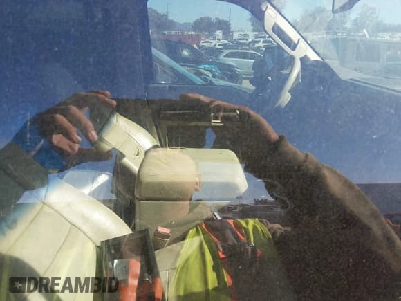 ✅ 2008 Ford F-250 XL • VIN: 1FTSW21R28EC25096 • Lot: 43741161. Wystawiony na IAAI z przebiegiem Nie podano. Bezpłatny archiwum sprzedaży aukcyjnych z USA i szczegółowy raport historii pojazdu na DreamBid. Zdjęcie 5.