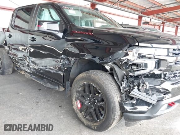 ✅ 2021 Chevrolet Silverado 1500 RST • VIN: 1GCUYEED7MZ352464 • Lot: 43461883. Listed on IAAI with 44,141 mi. Free auction sales archive from the USA and detailed vehicle history report at DreamBid. Image 6.