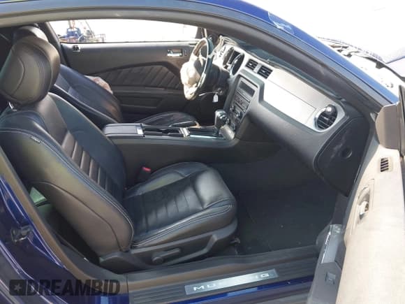 ✅ 2012 Ford Mustang GT Premium • VIN: 1ZVBP8CF5C5286886 • Lot: 43506889. Listed on IAAI with 101,397 mi. Free auction sales archive from the USA and detailed vehicle history report at DreamBid. Image 5.