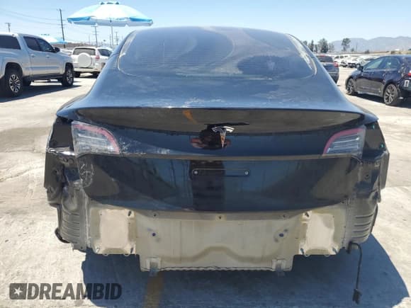 ✅ 2023 Tesla Model 3 • VIN: 5YJ3E1EA9PF676724 • Lot: 64097355. Wystawiony na Copart z przebiegiem 32 411 mil. Bezpłatny archiwum sprzedaży aukcyjnych z USA i szczegółowy raport historii pojazdu na DreamBid. Zdjęcie 6.