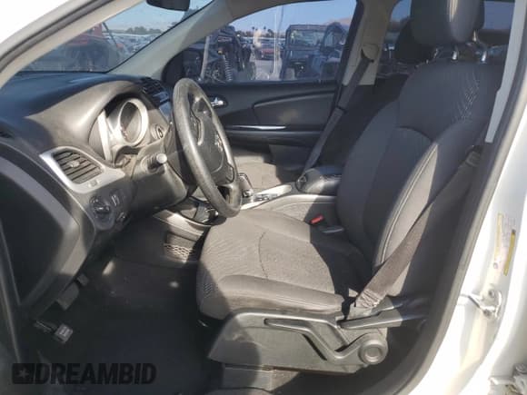 ✅ 2018 Dodge Journey SXT • VIN: 3C4PDCBB9JT242423 • Lot: 71834505. Wystawiony na Copart z przebiegiem 77 662 mil. Bezpłatny archiwum sprzedaży aukcyjnych z USA i szczegółowy raport historii pojazdu na DreamBid. Zdjęcie 7.