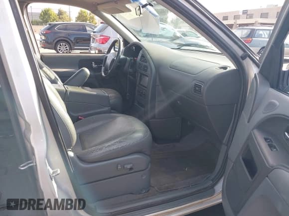 ✅ 2000 Nissan Quest GXE • VIN: 4N2XN11T4YD828486 • Lot: 43507547. Wystawiony na IAAI z przebiegiem 172 253 mil. Bezpłatny archiwum sprzedaży aukcyjnych z USA i szczegółowy raport historii pojazdu na DreamBid. Zdjęcie 5.