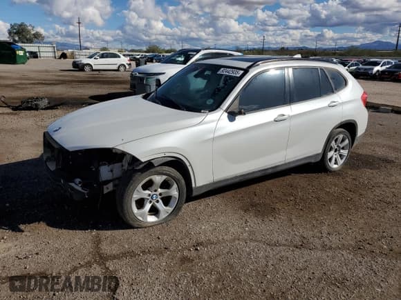 ✅ 2013 BMW X1 28i • VIN: WBAVM1C54DVL64127 • Лот: 92442935. Опубликован ранее на Copart с пробегом Не указан. Бесплатный доступ к архиву аукционных продаж из США и подробный отчёт об истории автомобиля на DreamBid. Изображение 1.