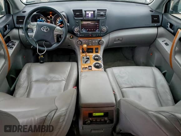 ✅ 2010 Toyota Highlander Limited • VIN: JTEJW3EH8A2048463 • Lot: 96524525. Listed on Copart with 219,008 mi. Free auction sales archive from the USA and detailed vehicle history report at DreamBid. Image 8.