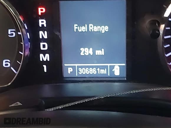 ✅ 2015 Chevrolet Silverado 2500HD Work Truck • VIN: 1GC0CUEG7FZ114814 • Lot: 42158008. Wystawiony na IAAI z przebiegiem 306 861 mil. Bezpłatny archiwum sprzedaży aukcyjnych z USA i szczegółowy raport historii pojazdu na DreamBid. Zdjęcie 16.