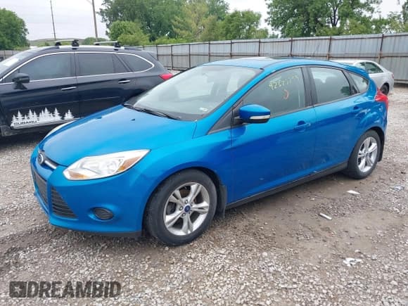✅ 2014 Ford Focus SE • VIN: 1FADP3K27EL122914 • Lot: 42373259. Listed on IAAI with 92,864 mi. Free auction sales archive from the USA and detailed vehicle history report at DreamBid. Image 2.