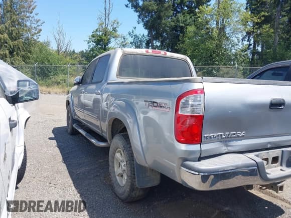 ✅ 2006 Toyota Tundra SR5 • VIN: 5TBDT44186S552833 • Lot: 42640640. Listed on IAAI with 298,657 mi. Free auction sales archive from the USA and detailed vehicle history report at DreamBid. Image 3.