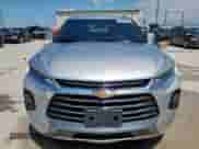 2019 Chevrolet Blazer Premier z VIN 3GNKBFRS4KS621836, wystawiony jako Copart lot #54192215 z przebiegiem 107 979 mil mil oraz Czysty tytuł • Clean title. Historia ofert i sprzedaży dostępna na DreamBid. Obrazek 5.