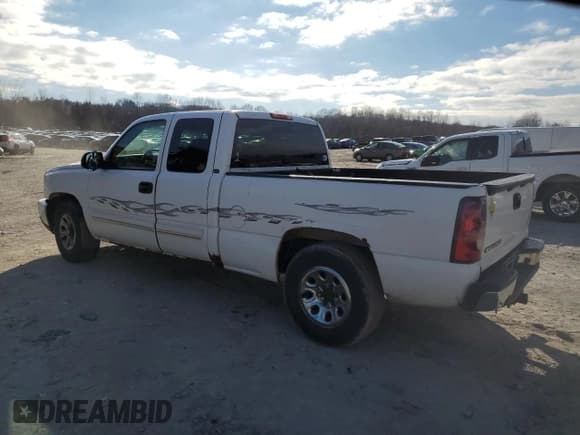 ✅ 2006 Chevrolet Silverado 1500 LT1 • VIN: 1GCEC19T16Z121074 • Лот: 47811945. Опубликован ранее на Copart с пробегом Не указан. Бесплатный доступ к архиву аукционных продаж из США и подробный отчёт об истории автомобиля на DreamBid. Изображение 2.