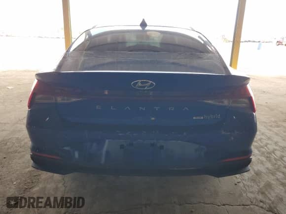 2023 Hyundai Elantra Blue с VIN KMHLM4AJ8PU042771, выставлен на аукционе Copart как лот 86103815 с пробегом 32 100 миль миль и Списание • Salvage title. История ставок и продаж доступна на DreamBid. Изображение 6.