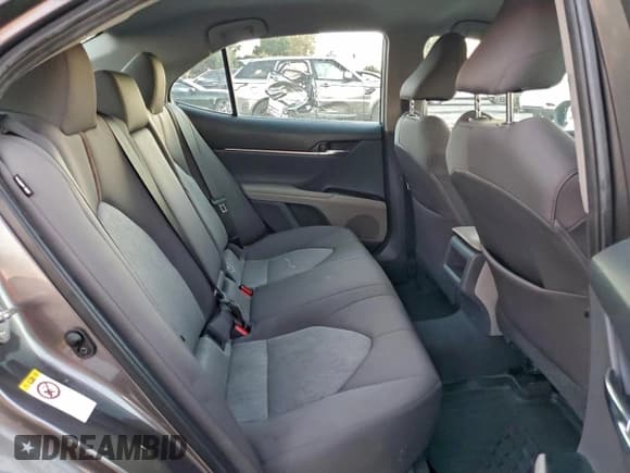 ✅ 2019 Toyota Camry SE • VIN: 4T1B11HK0KU714414 • Лот: 94259945. Опубликован ранее на Copart с пробегом 65 582 миль. Бесплатный доступ к архиву аукционных продаж из США и подробный отчёт об истории автомобиля на DreamBid. Изображение 10.