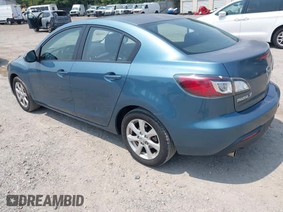 ✅ 2010 Mazda 3 i Sport • VIN: JM1BL1SG8A1176838 • Lot: 42868374. Listed on IAAI with 87,675 mi. Free auction sales archive from the USA and detailed vehicle history report at DreamBid. Image 3.