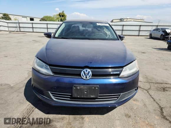 ✅ 2014 Volkswagen Jetta Hybrid • VIN: 3VW637AJXEM234388 • Lot: 81086075. Listed on Copart with 160,848 mi. Free auction sales archive from the USA and detailed vehicle history report at DreamBid. Image 5.