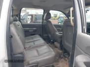 ✅ 2011 Chevrolet Silverado 2500HD • VIN: 1GB1KVCG2BF190764 • Lot: 41937031. Wystawiony na IAAI z przebiegiem 278 538 mil. Bezpłatny archiwum sprzedaży aukcyjnych z USA i szczegółowy raport historii pojazdu na DreamBid. Zdjęcie 8.