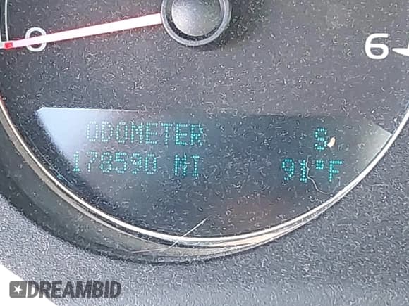 ✅ 2014 Chevrolet Tahoe LT • VIN: 1GNSCBE01ER136166 • Lot: 42819364. Listed on IAAI with 178,591 mi. Free auction sales archive from the USA and detailed vehicle history report at DreamBid. Image 15.