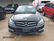 ✅ 2015 Mercedes-Benz C 250 • VIN: WDDGJ4HBXFG383850 • Lot: 41809724. Wystawiony na IAAI z przebiegiem 100 032 mil. Bezpłatny archiwum sprzedaży aukcyjnych z USA i szczegółowy raport historii pojazdu na DreamBid. Zdjęcie 12.