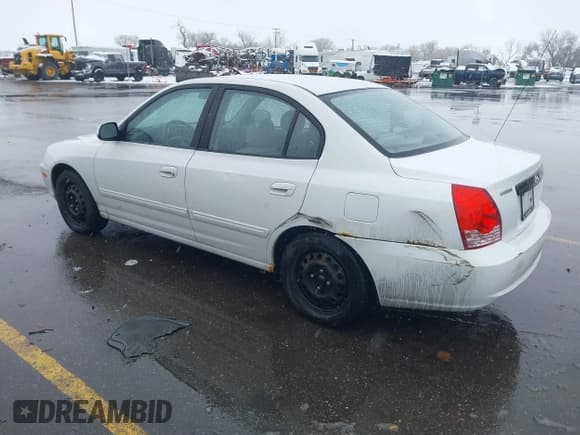 ✅ 2005 Hyundai Elantra GLS • VIN: KMHDN46D55U008031 • Lot: 41627681. Wystawiony na IAAI z przebiegiem 223 451 mil. Bezpłatny archiwum sprzedaży aukcyjnych z USA i szczegółowy raport historii pojazdu na DreamBid. Zdjęcie 3.