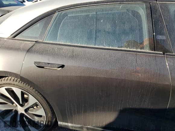 ✅ 2023 Lucid Air Grand Touring • VIN: 50EA1GBA1PA005532 • Lot: 76828684. Wystawiony na Copart z przebiegiem Nie podano. Bezpłatny archiwum sprzedaży aukcyjnych z USA i szczegółowy raport historii pojazdu na DreamBid. Zdjęcie 10.