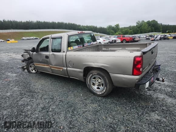 ✅ 2003 Chevrolet Silverado 1500 LS • VIN: 2GCEC19X631389044 • Lot: 58505165. Wystawiony na Copart z przebiegiem Nie podano. Bezpłatny archiwum sprzedaży aukcyjnych z USA i szczegółowy raport historii pojazdu na DreamBid. Zdjęcie 2.