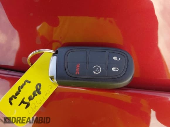 ✅ 2016 Jeep Cherokee Limited • VIN: 1C4PJMDS7GW321815 • Lot: 42642121. Wystawiony na IAAI z przebiegiem Nie podano. Bezpłatny archiwum sprzedaży aukcyjnych z USA i szczegółowy raport historii pojazdu na DreamBid. Zdjęcie 11.