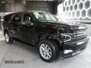 ✅ 2023 Chevrolet Suburban Premier • VIN: 1GNSCFKD6PR452020 • Lot: 90104625. Wystawiony na Copart z przebiegiem 39 600 mil. Bezpłatny archiwum sprzedaży aukcyjnych z USA i szczegółowy raport historii pojazdu na DreamBid. Zdjęcie 2.