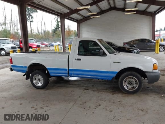 ✅ 2001 Ford Ranger XL • VIN: 1FTYR10UX1PB22987 • Lot: 43565118. Wystawiony na IAAI z przebiegiem 135 859 mil. Bezpłatny archiwum sprzedaży aukcyjnych z USA i szczegółowy raport historii pojazdu na DreamBid. Zdjęcie 14.