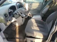 ✅ 2005 Dodge Caravan SXT • VIN: 2D4GP44L45R395080 • Lot: 92532035. Wystawiony na Copart z przebiegiem 234 660 mil. Bezpłatny archiwum sprzedaży aukcyjnych z USA i szczegółowy raport historii pojazdu na DreamBid. Zdjęcie 7.