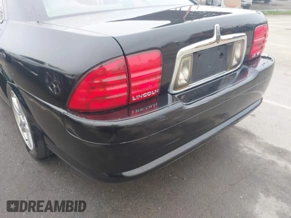 ✅ 2000 Lincoln LS • VIN: 1LNHM87A1YY892966 • Lot: 43856494. Wystawiony na IAAI z przebiegiem 119 877 mil. Bezpłatny archiwum sprzedaży aukcyjnych z USA i szczegółowy raport historii pojazdu na DreamBid. Zdjęcie 12.