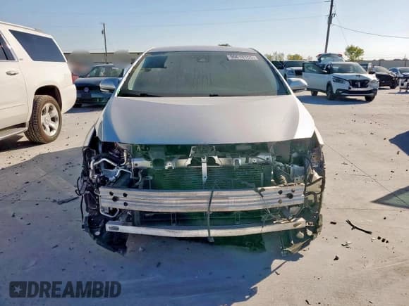 ✅ 2017 Toyota Prius Plus • VIN: JTDKARFP2H3067952 • Lot: 90610155. Listed on Copart with 130,933 mi. Free auction sales archive from the USA and detailed vehicle history report at DreamBid. Image 5.