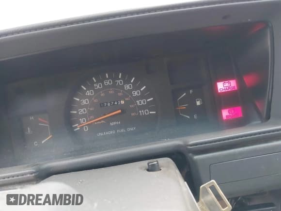 ✅ 1988 Toyota Pickup • VIN: JT4RN70DXJ0051625 • Lot: 43708177. Wystawiony na IAAI z przebiegiem 178 742 mil. Bezpłatny archiwum sprzedaży aukcyjnych z USA i szczegółowy raport historii pojazdu na DreamBid. Zdjęcie 7.