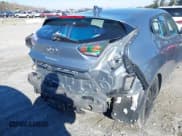 ✅ 2019 Hyundai Veloster 2.0 • VIN: KMHTG6AF0KU016639 • Lot: 41500952. Listed on IAAI with 104,328 mi. Free auction sales archive from the USA and detailed vehicle history report at DreamBid. Image 6.